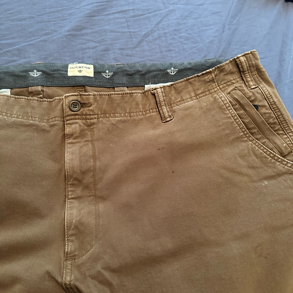 Dockers Men's Brown Chinos